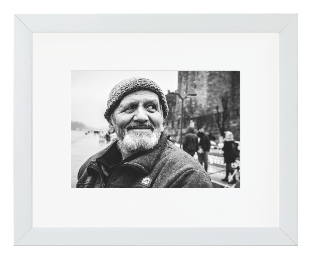 Simply Photo: Memorial, 10” x 8” Framed Print with Mat - White